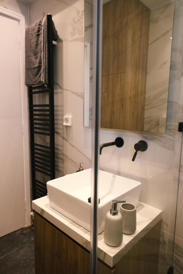 Spacious Apartment Close To The Sea And The City Center Афіни Екстер'єр фото